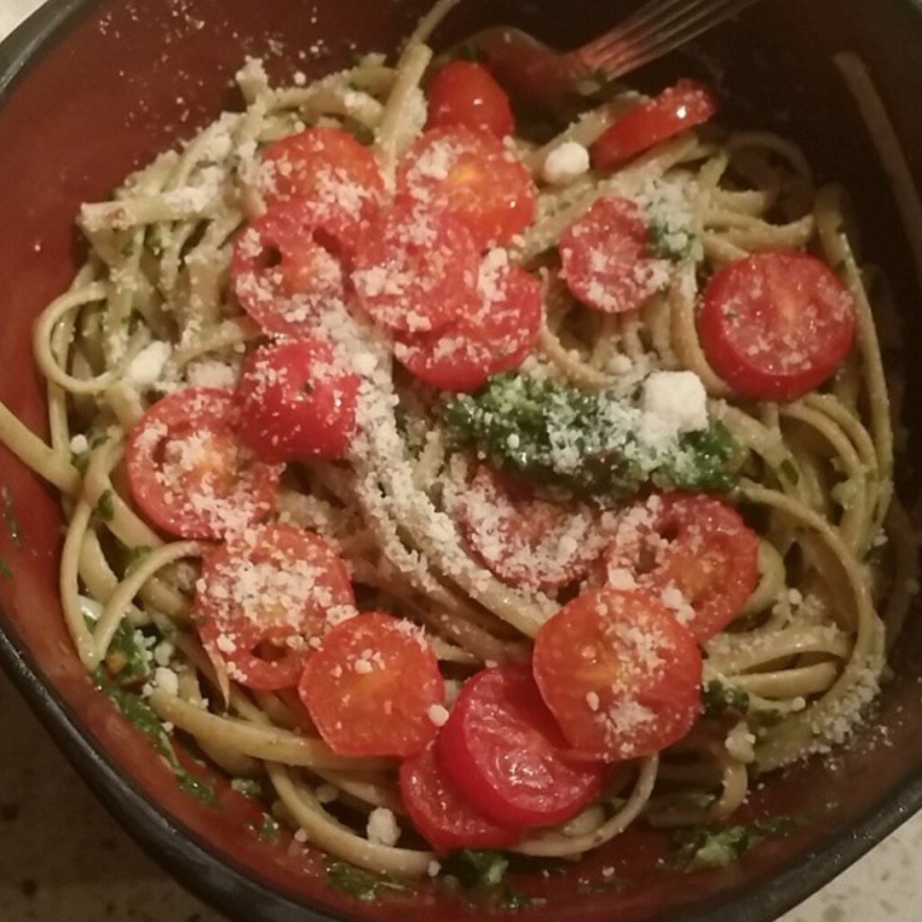 Garlic & Spinach Pesto Linguine HaftoEat